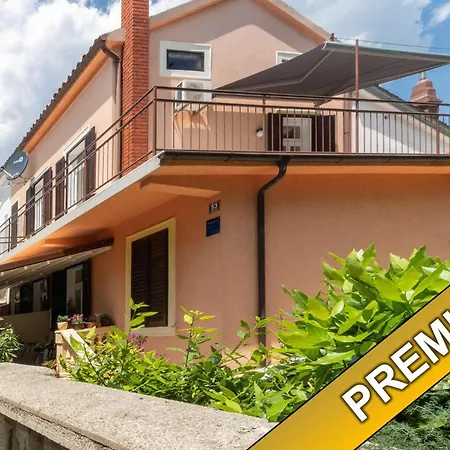 Holiday home Marta - Whole House, Right By The Sea *